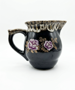 Carafă Neagră cu Trandafiri Violeți